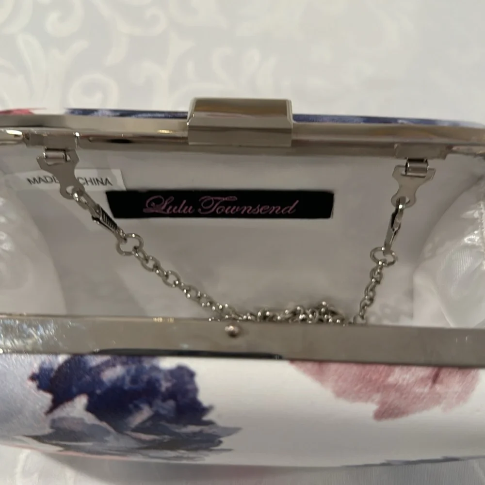 🌟3/$15🌟🎉HP🎉Lulu Thownsend Small Floral Bag - Picture 4 of 10
